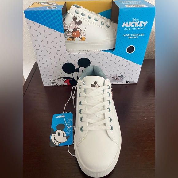 Disney Ladies Mickey and Minnie Court Sneaker NIB size 8 - Picture 6 of 7